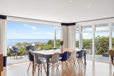 Perfect-Stays-The-Paddock-living-area-1.jpg