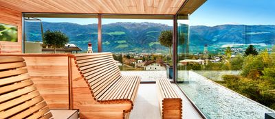 Preidlhof_Sauna tower_Olive Sauna (1).jpg