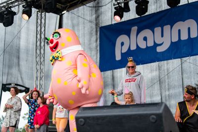 Mr Blobby at Gloworm festival 2023