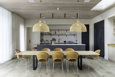 Perfect-Stays-Red-Cove-exterior-kitchen(2).jpg