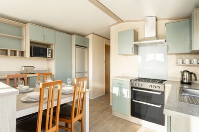 Budleigh Premier 3 Kitchen (2) - Ladram Bay Holiday Park