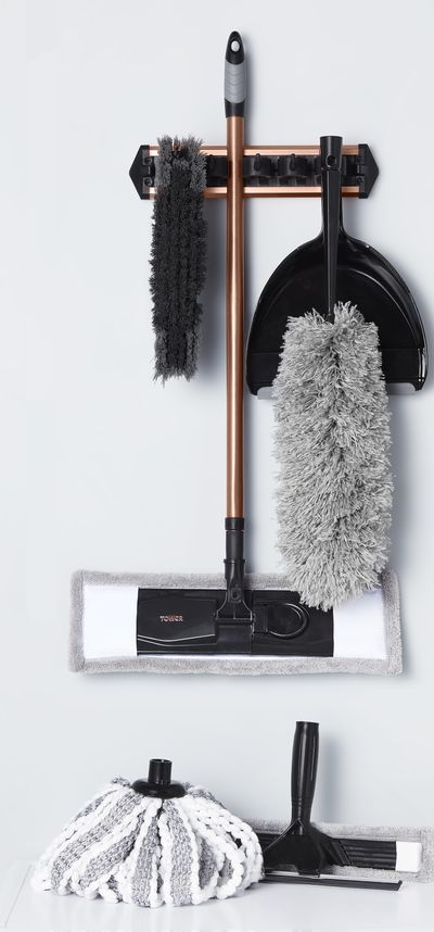 T869002RGB Tower Rose Gold Complete Cleaning Set 1.jpg