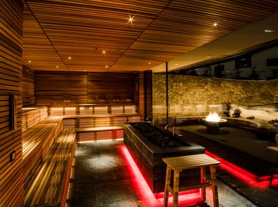 granbaita_dolomites_wellness_sauna_evening.jpg