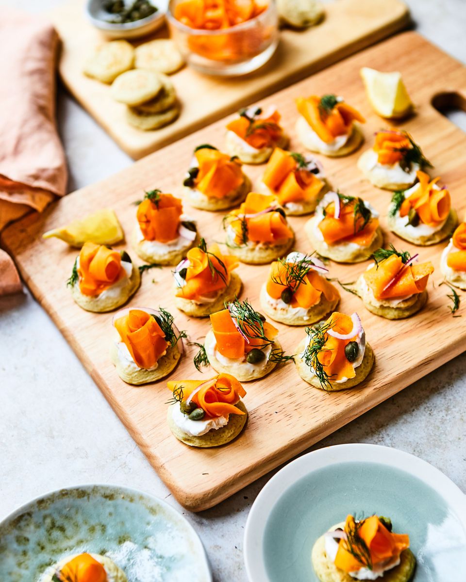 Smoked 'salmon' blinis