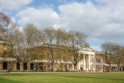 Saatchi Gallery building.jpg