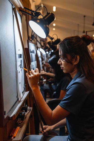 ANI Sri Lanka - ANI Art Academies - Students working.jpg