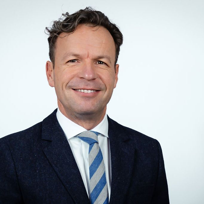 Alastair Goggins is a Partner and Head of both the Dispute Resolution and Charity Team.