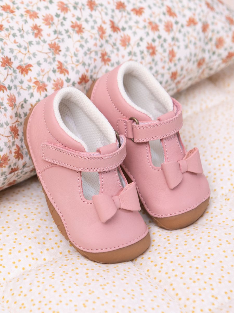 Wiggle, Dusky pink leather baby girls t-bar pre-walker shoes