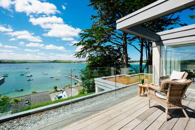 Perfect-Stays-Lower-Cole-terrace-1.jpg