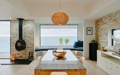 Perfect-Stays-Sea-Edge-living-area-3.jpg