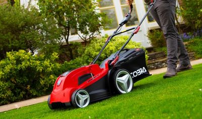 Cobra MX3440V Cordless Lawnmower