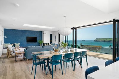 Perfect-Stays-Trelorna-living-area-2.jpg