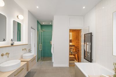 Perfect-Stays-Gwelefan-sauna.jpg
