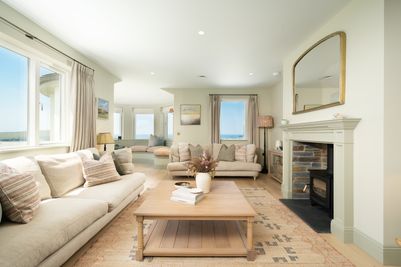 Perfect-Stays-Brynia-living-area-1.jpg