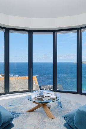 Perfect-Stays-Breakwater-quiet-room.jpg