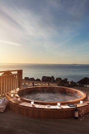 Perfect-Stays-Compass-Point-hot-tub-2.jpg