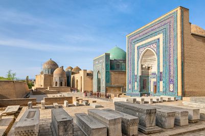 ShahiZindaNecropolisSamarkand_Uzbekistan_dreamstimem122303682.jpg