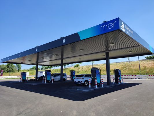 Mer Forecourt.jpg