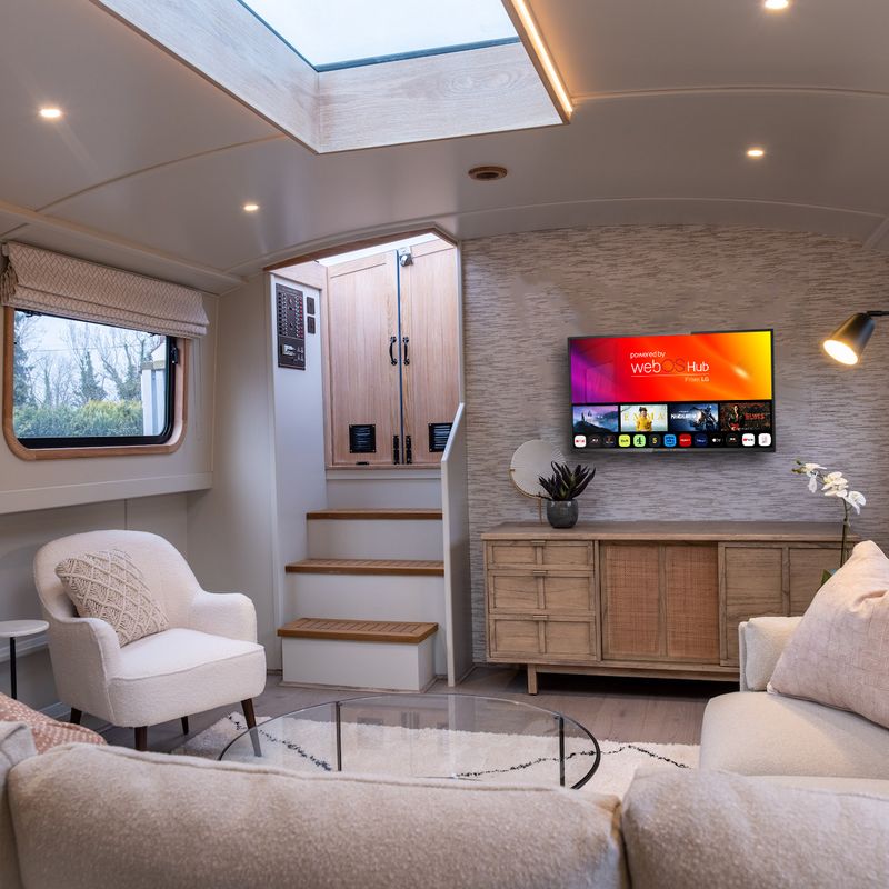 Mitchell & Brown 12V Smart TVs                                               