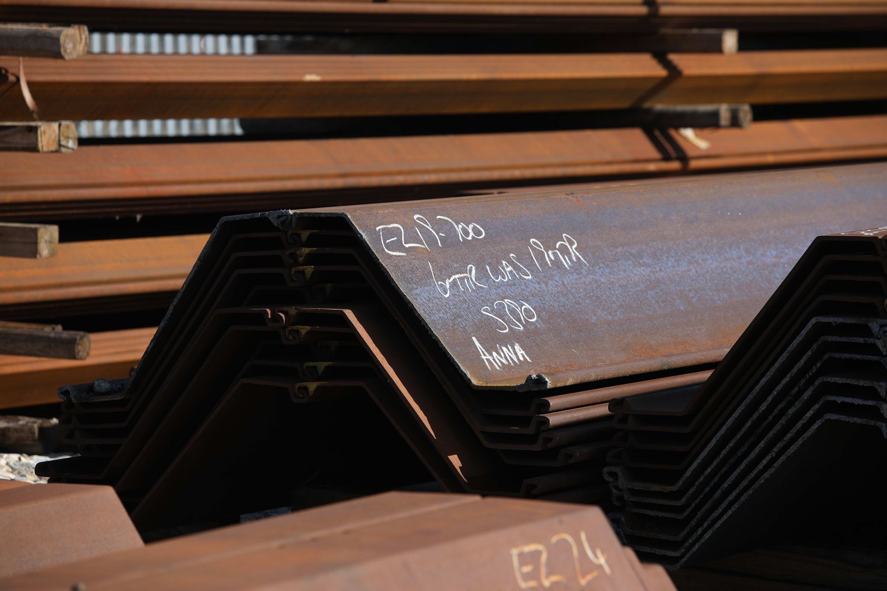 Emirates Steel sheet piles.  Sheet Piling (UK) is the exclusive strategic partner of Emirates Steel throughout the UK and Ireland.