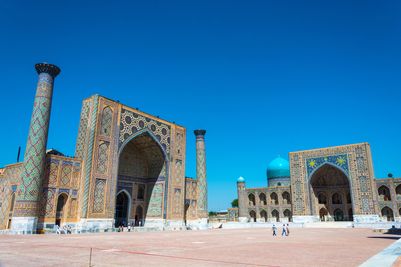 RegistanSamarkand_Uzbekistan_dreamstimem91350796 (1).jpg
