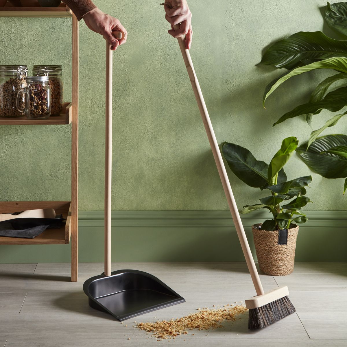 Natural Life Long Handled Dustpan and Brush - NL109004_LS1_Web crop.jpg