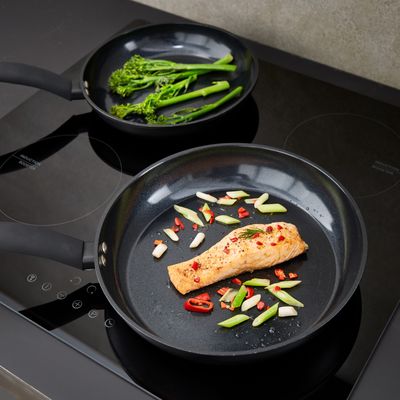 swps2021blkn Swan Stealth Cookware.jpg