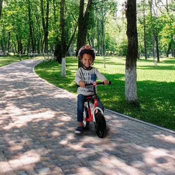 Ducati Balance Bike Lifestyle.png