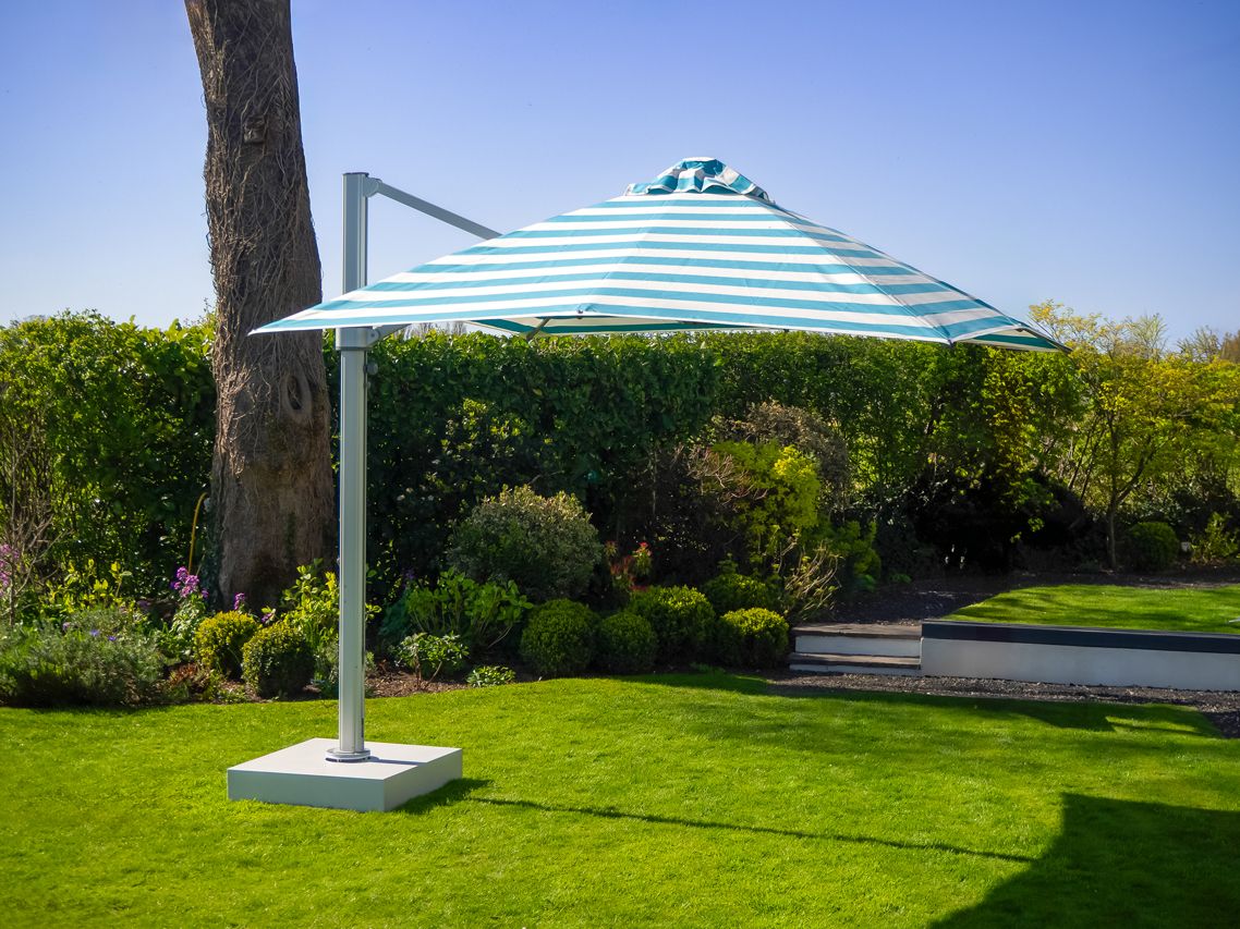 Eclipse Cantilever Parasol