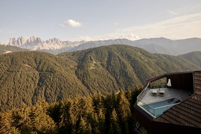 FORESTIS-Aussenansicht-Sommer-7.jpg