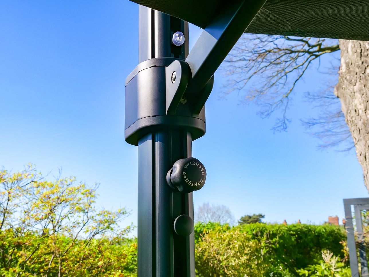 Eclipse Cantilever Parasol