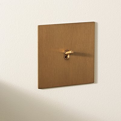 Contemporary toggle, Sienna finish