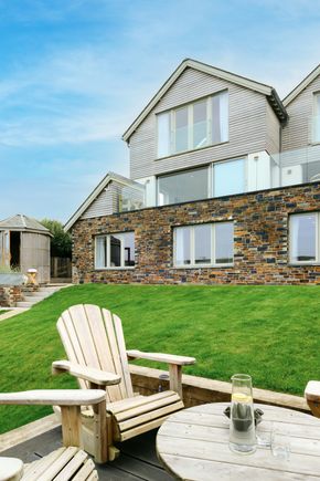 Perfect-Stays-Roscarrock-exterior-1.jpg