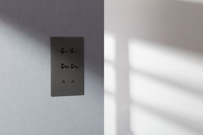 Bespoke low-voltage vertical keypad