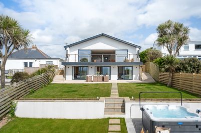 Perfect-Stays-Owls-exterior-2.jpg