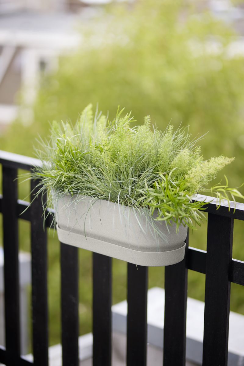 Greenville balcony planter