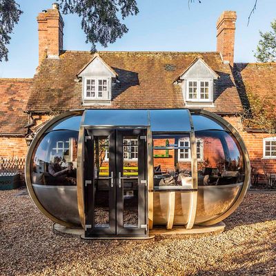 Ornate Garden Off Set Oval House Garden Pod