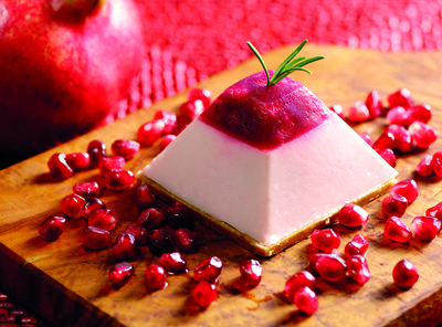 Vegan pomegranate cheesecake