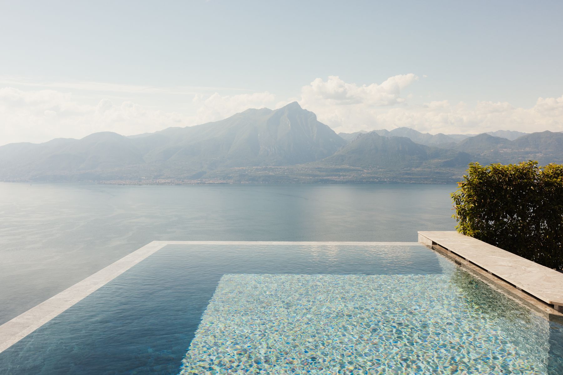 Alex_Moling_web_sky_pool_suite_deluxe_3.jpg