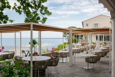 SV_La Lanterne Terrace.jpg