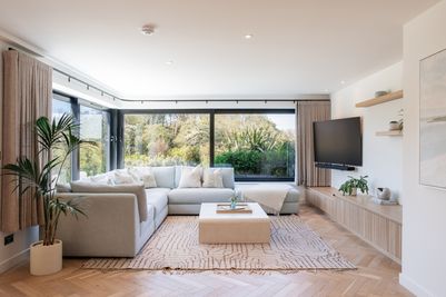 Perfect-Stays-Kew-House-5.jpg