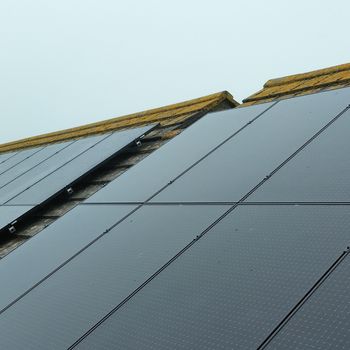 UKSOL_PV Installation_ECO4_435W (162050).jpg