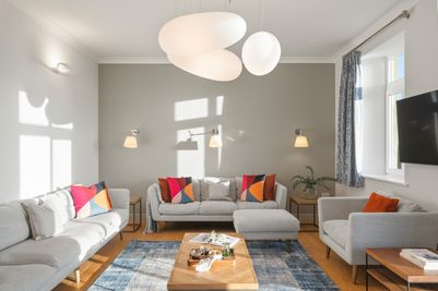perfect-stays-the-old-school-house-living-area-2.jpg