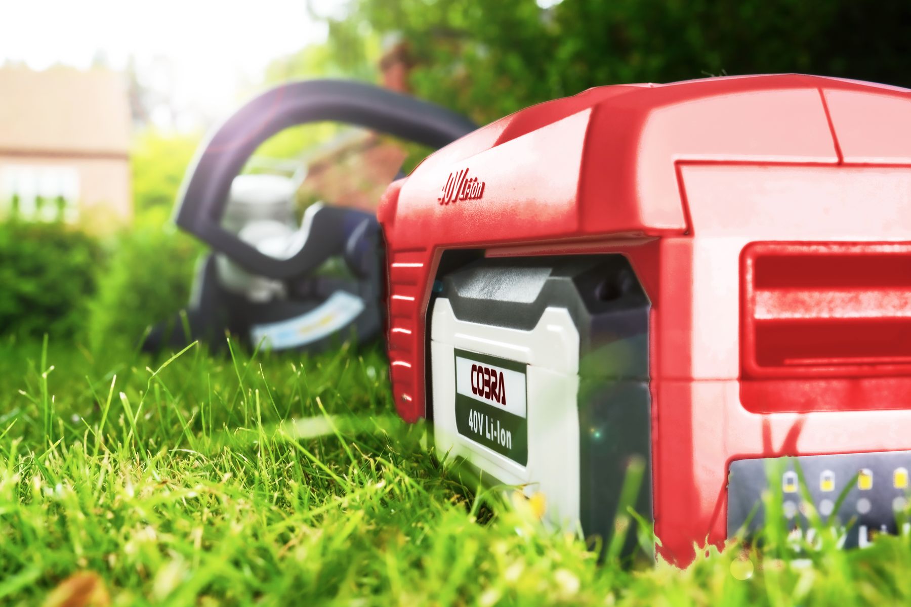 GT3240VZ Grass Trimmer