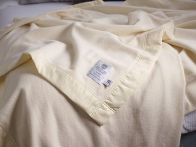 Duchess White blanket