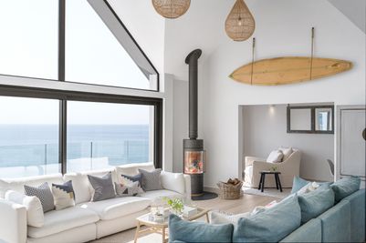 Perfect-Stays-Seathrift-living-1.jpg