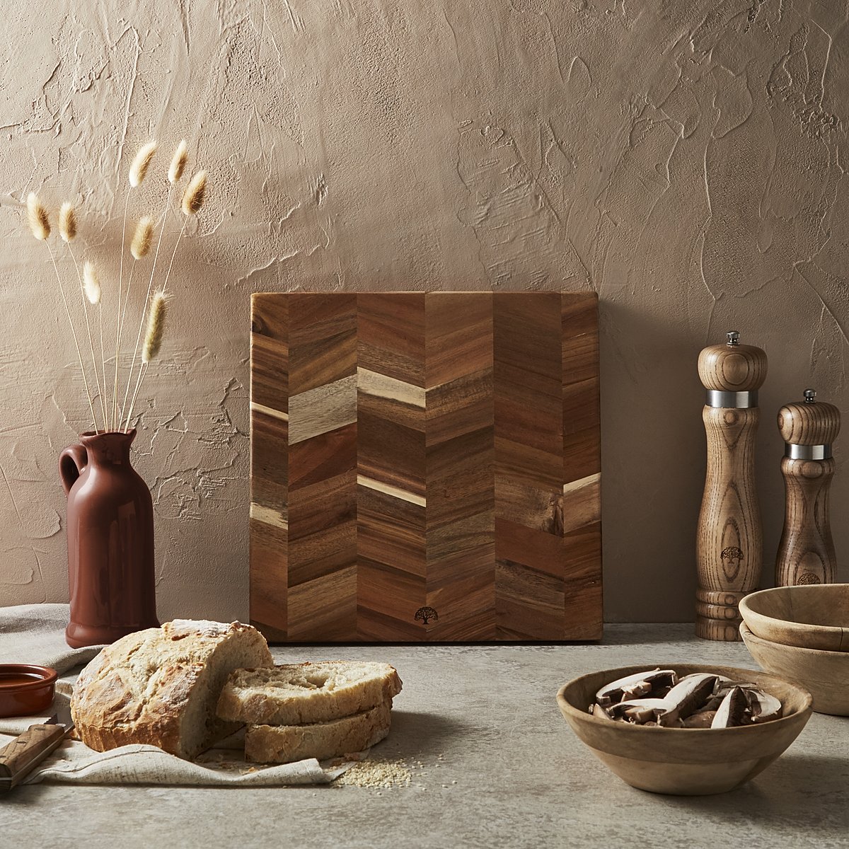 BO847024 - Barbary & Oak Chevron Square Acacia Wood Chopping Board.jpg