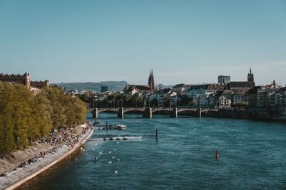 claudio-schwarz--v66SXbmDVA-unsplash.jpg