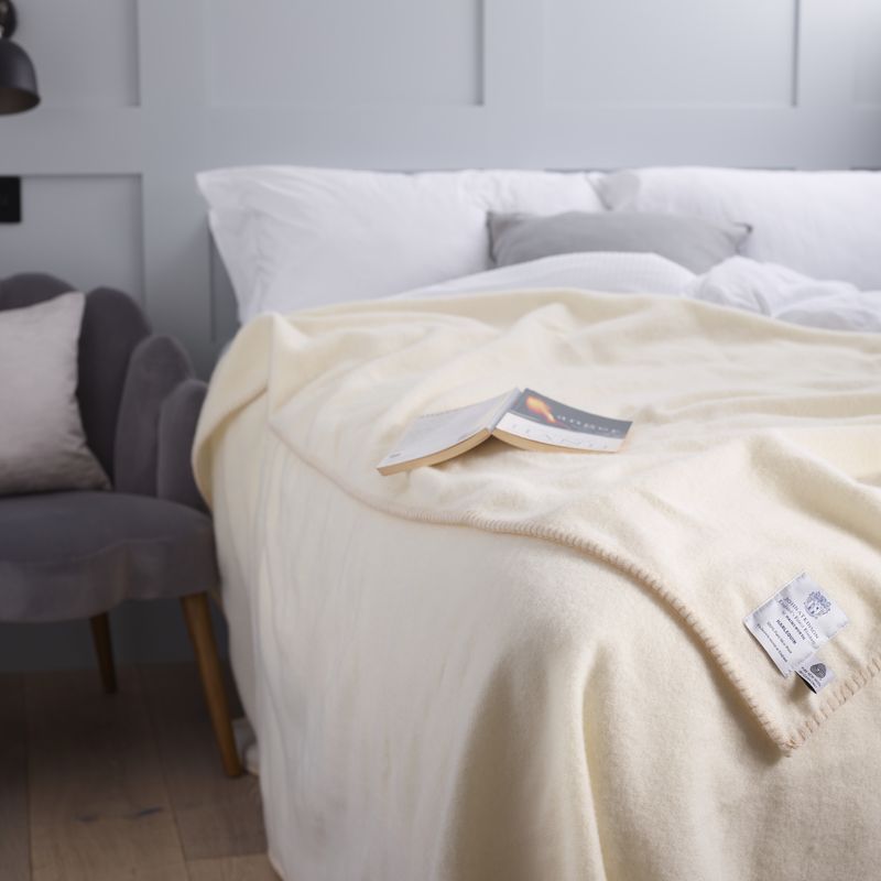 Harlequin White blanket