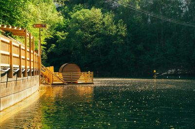 Hangloose Adventure - Bluewater lake 3